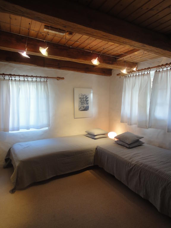 Guesthouse Les Mignardises Laufen-Uhwiesen Quarto foto